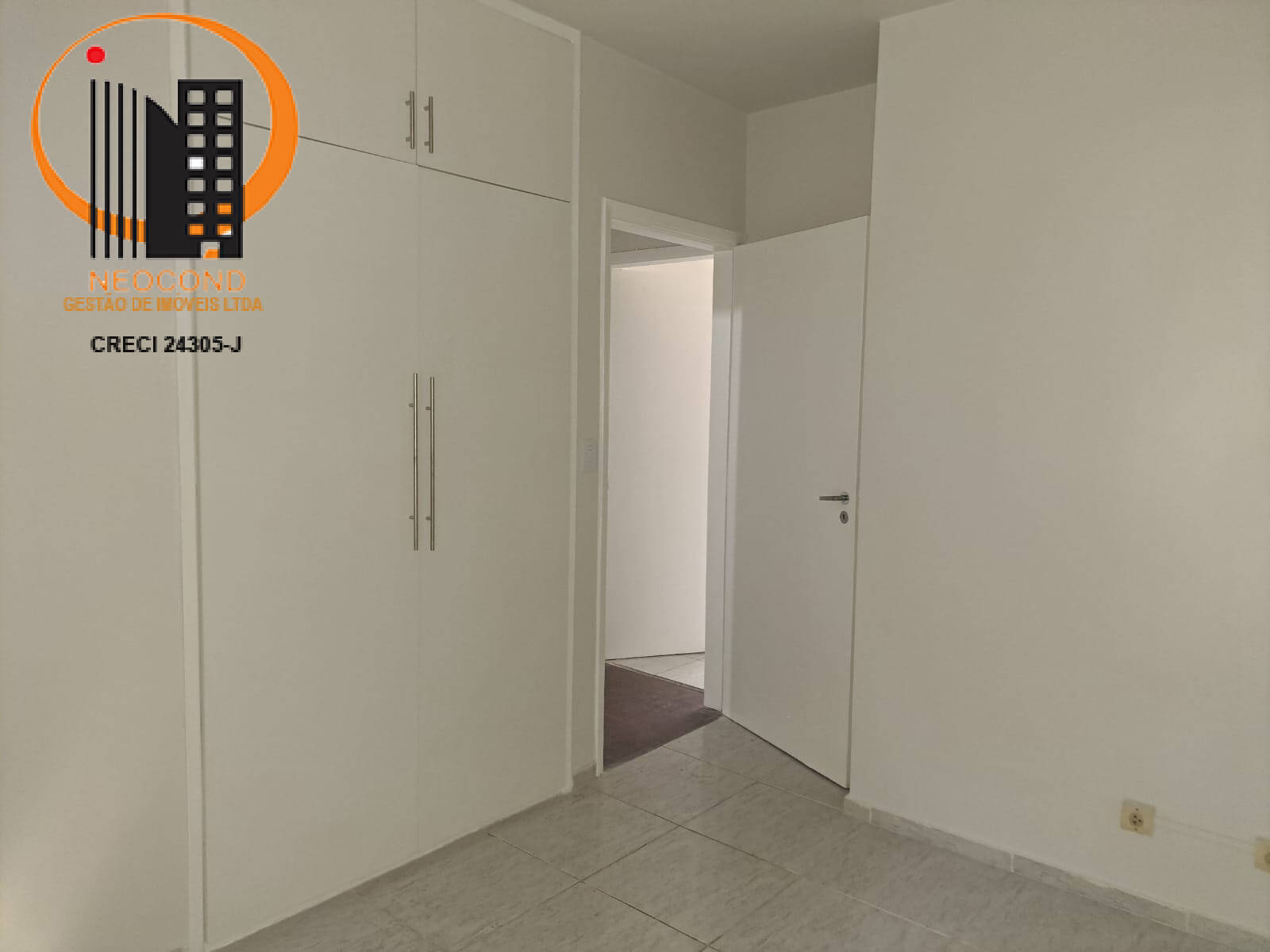 Apartamento para alugar com 3 quartos, 96m² - Foto 13