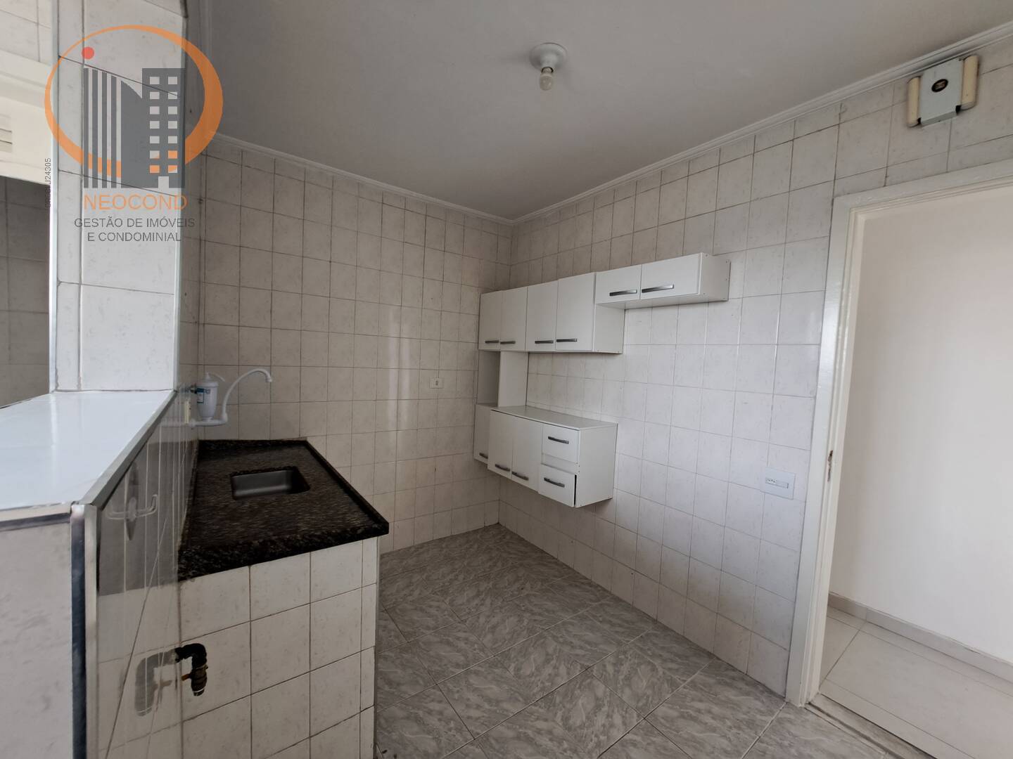 Apartamento para alugar com 2 quartos, 70m² - Foto 12