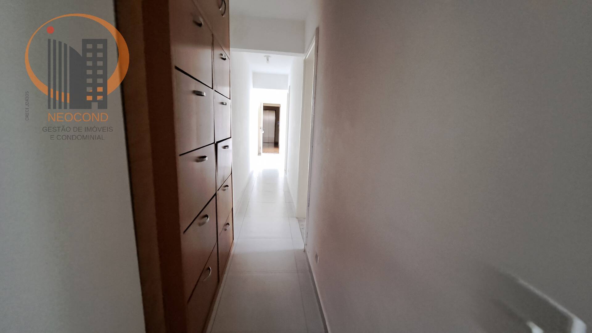 Apartamento para alugar com 2 quartos, 70m² - Foto 18